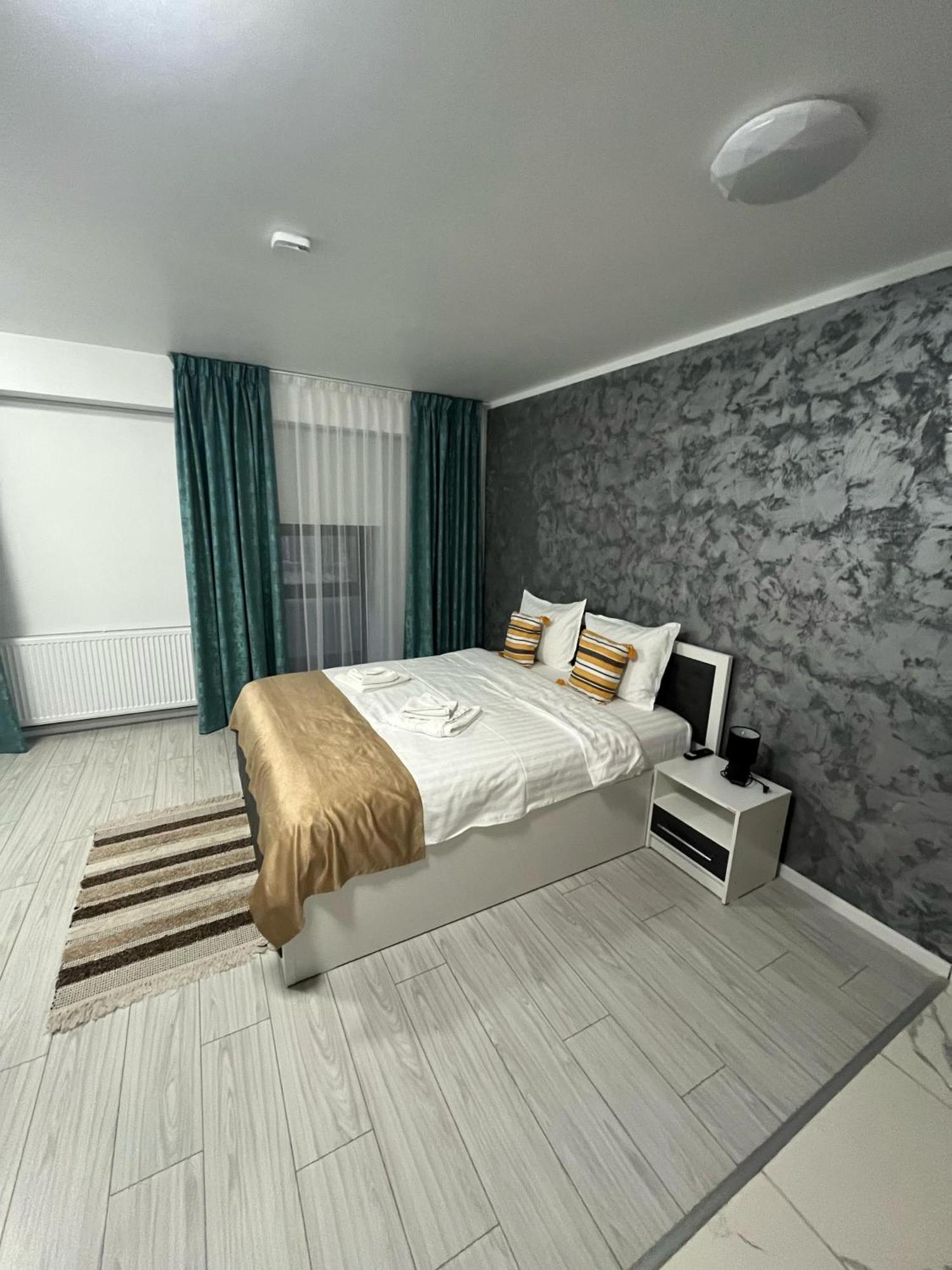 Grey Boutique Hotel Palas Iasi Exterior photo