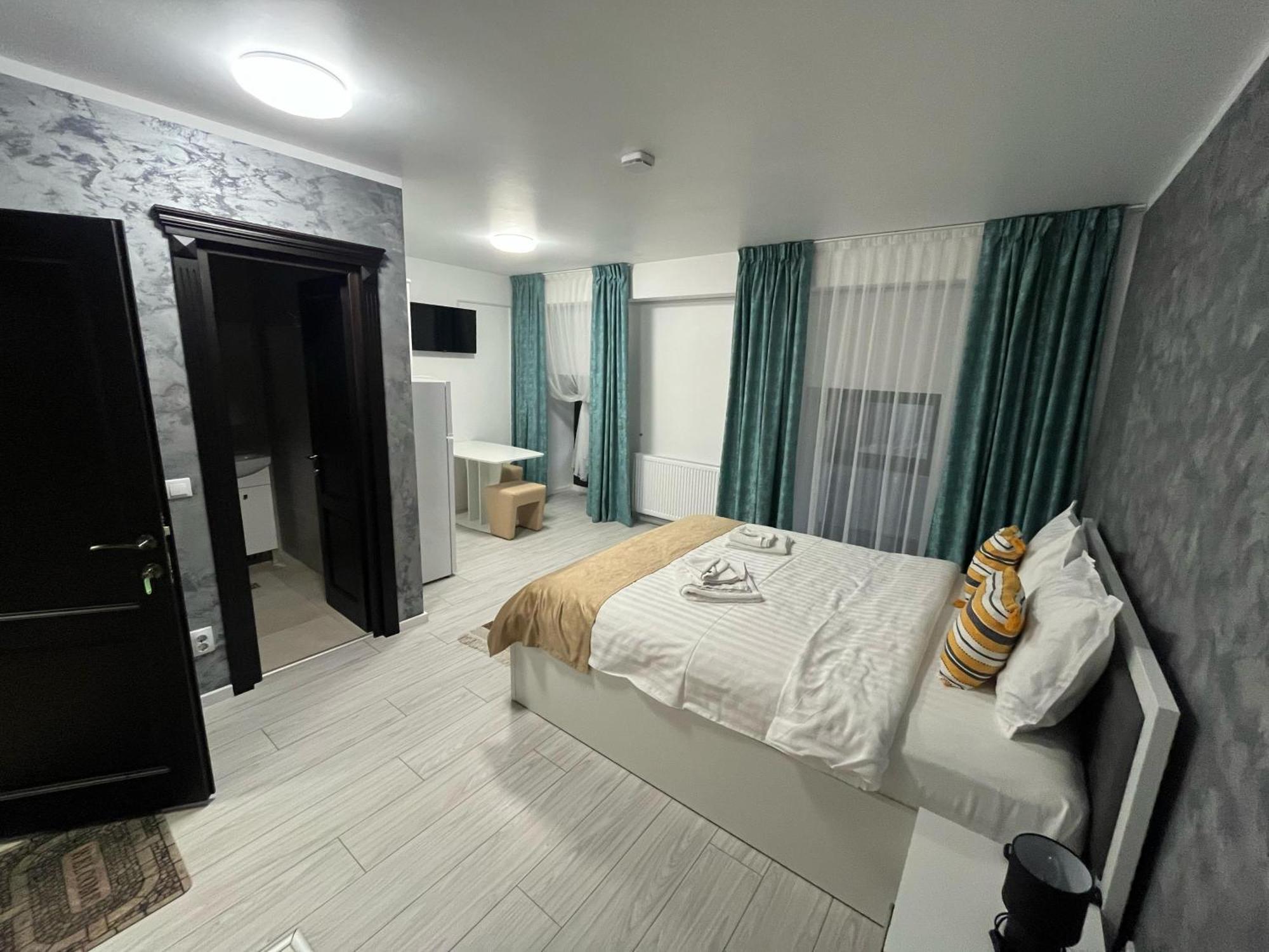 Grey Boutique Hotel Palas Iasi Exterior photo